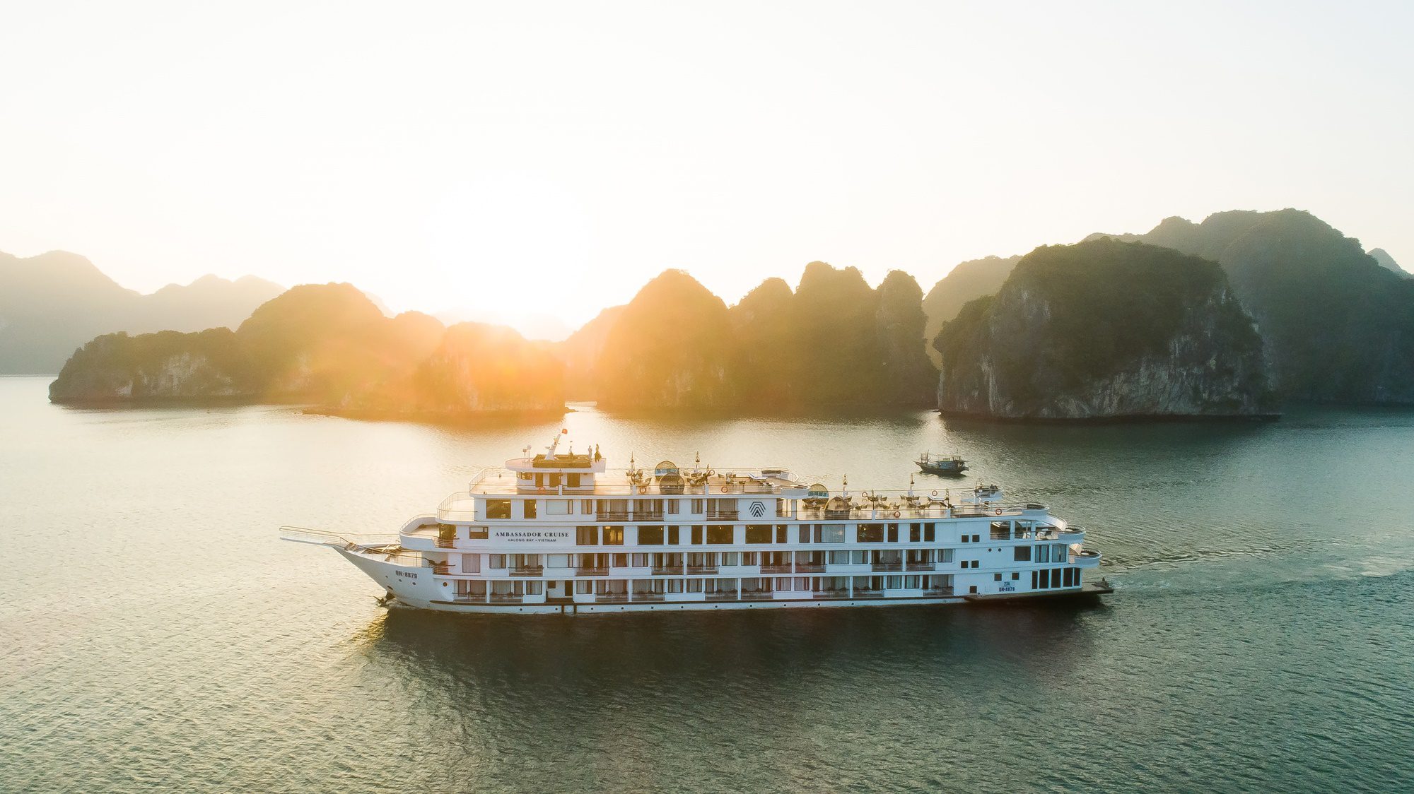 Discover Halong in Style – Ambassador Cruise & Peridot Grand Hotel